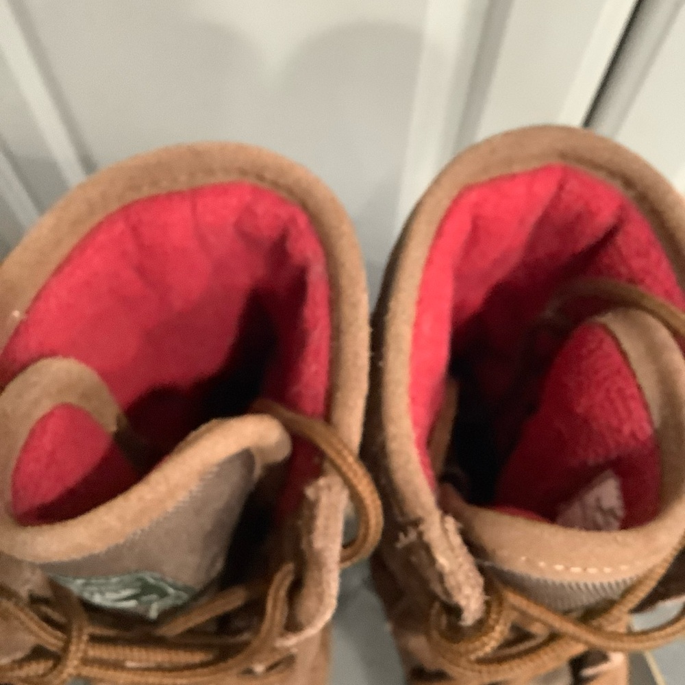 G.H. Bass & Co. Brown and Black Winter Boots - Picture 9 of 15